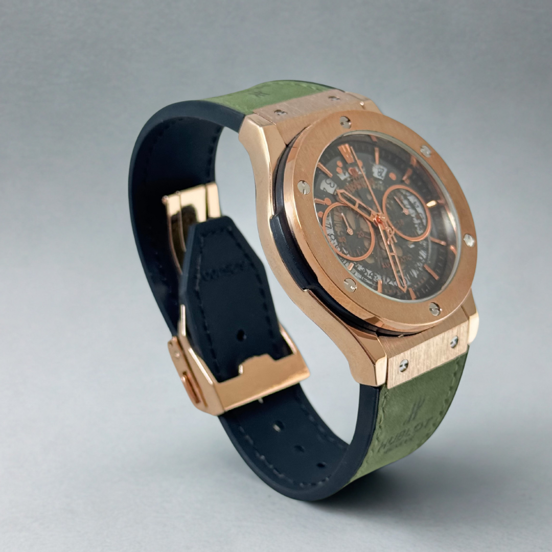 ساعة هوبلو الجلدية