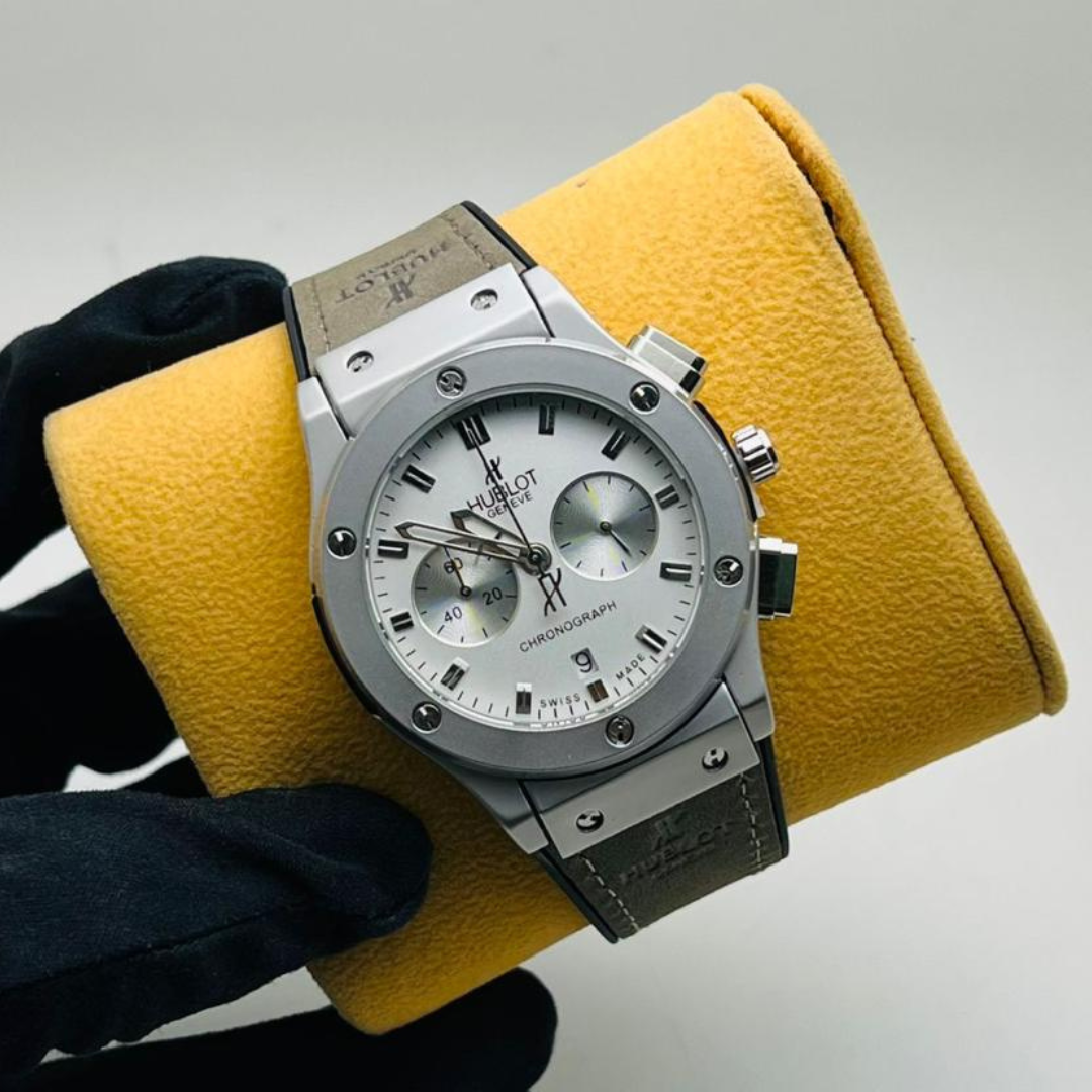 ساعة هوبلو الجلدية