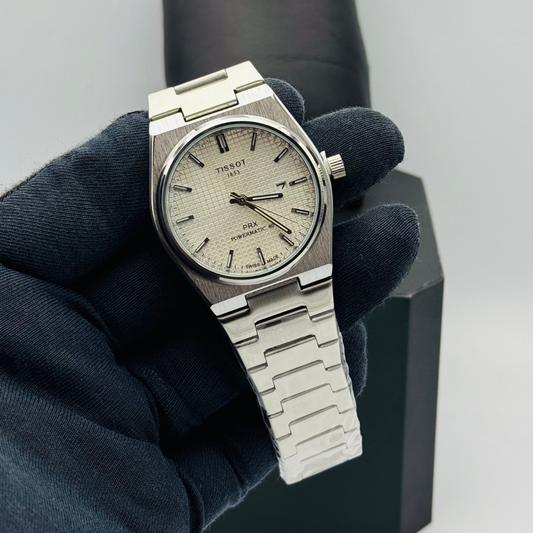 ساعة تيسوت من الفولاذ المقاوم للصدأ